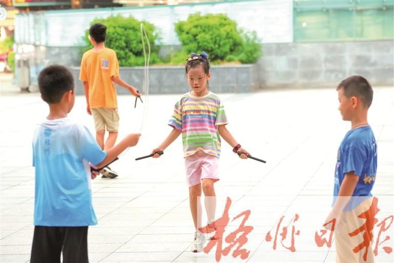 公园打太极