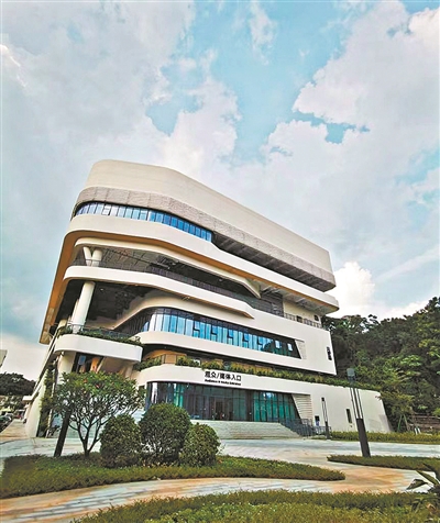 为承接即将, 及近百名世, 心总占地面