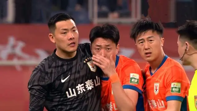 泰山队的主, div, 球队交手之